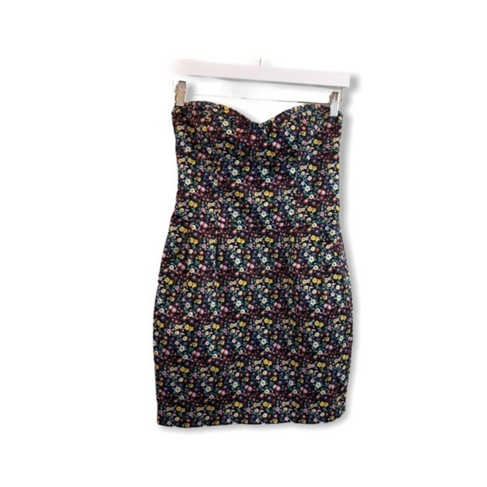 🔴4/$25 Talula Black Floral Strapless Dress